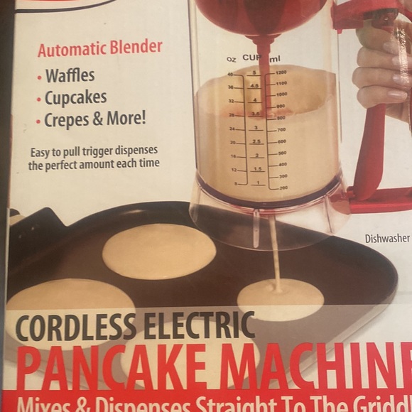 Cordless Pancake Machibe & Dispenser - Picture 4 of 4